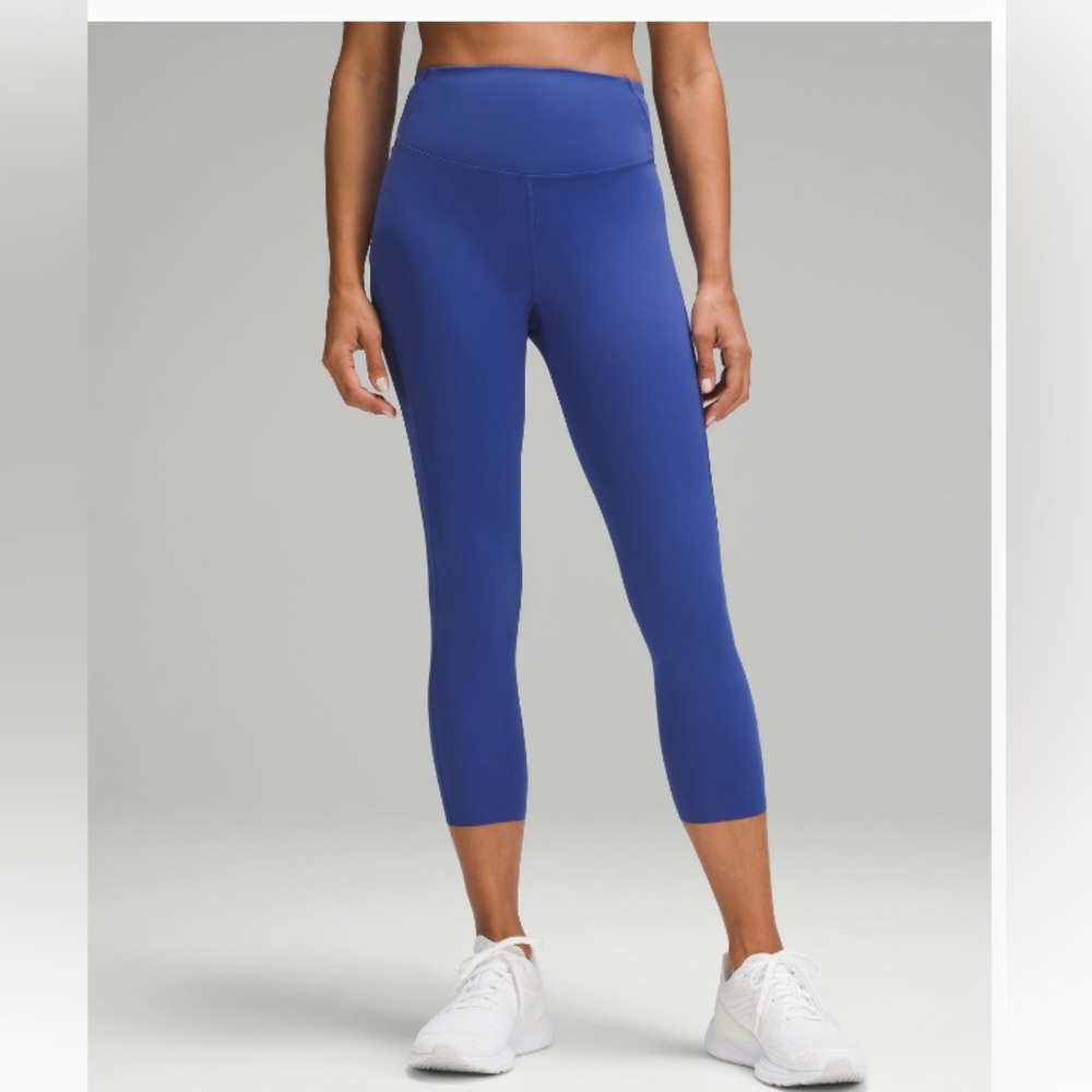 Lululemon Base Pace High-Rise Crop 23”